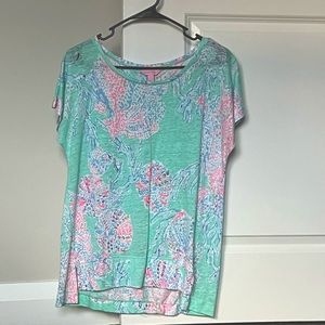 Lilly Pulitzer tshirt